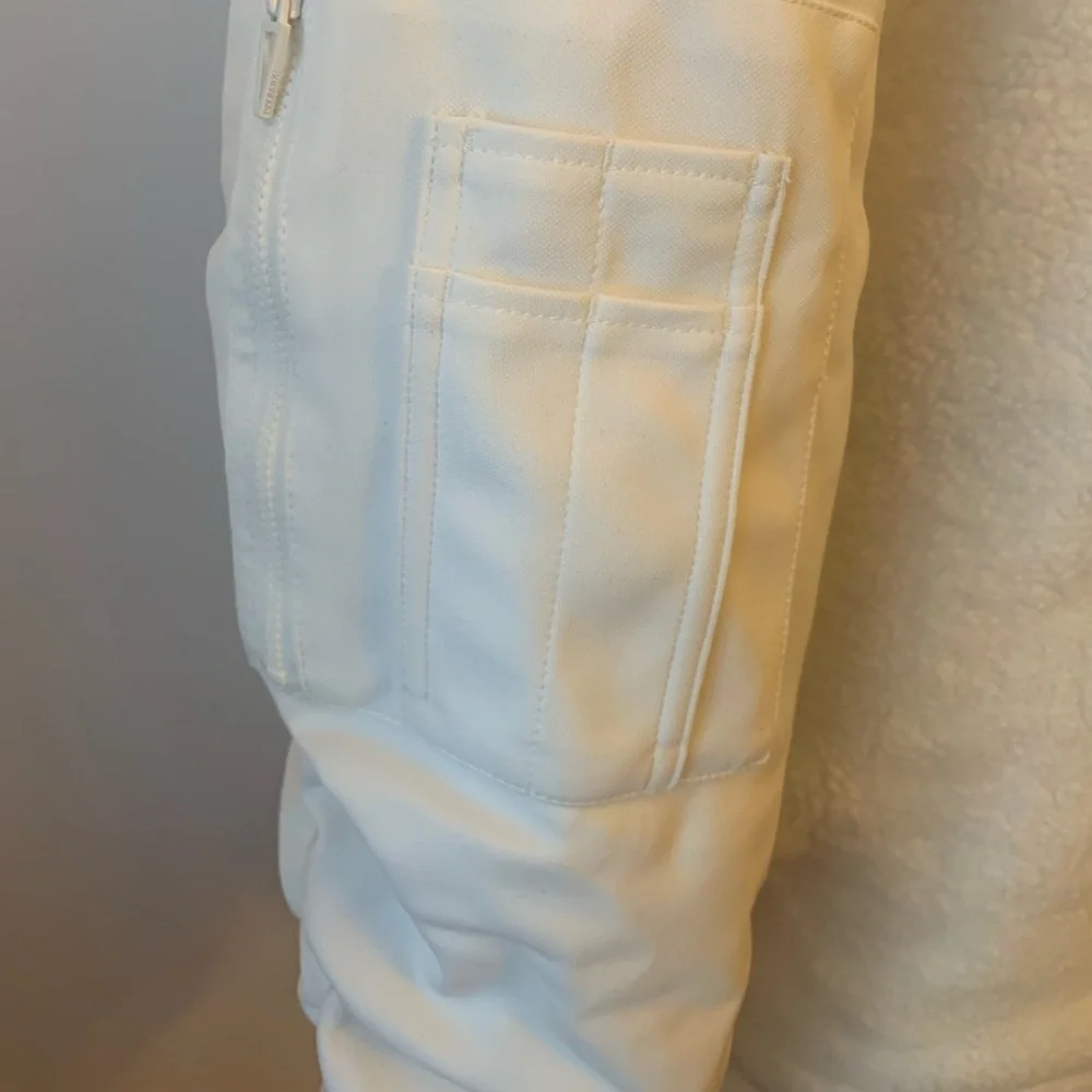 Brand New with tags Adidas x Ivy Park Originals heavy coat. - Picture 4 of 10